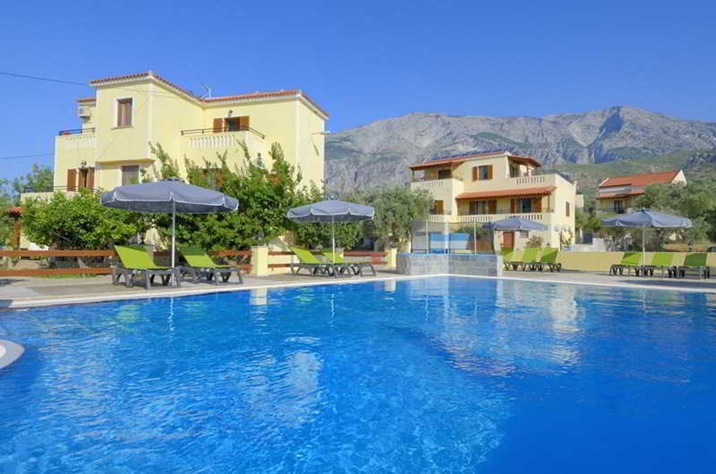 Agrilionas-Beach-Pool-1