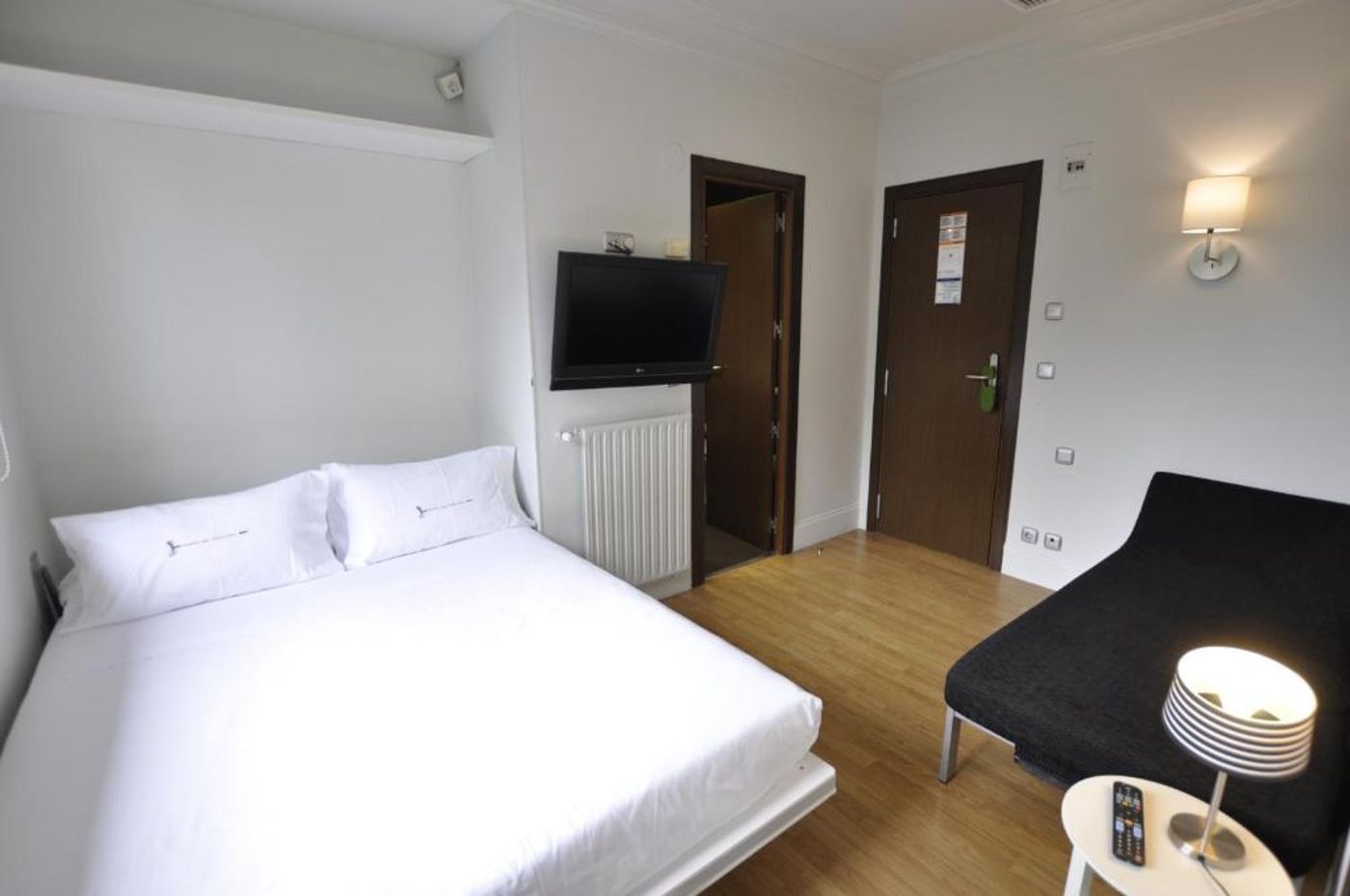 Rio Bidasoa-Spain-HONDARRIBIA-Room-10