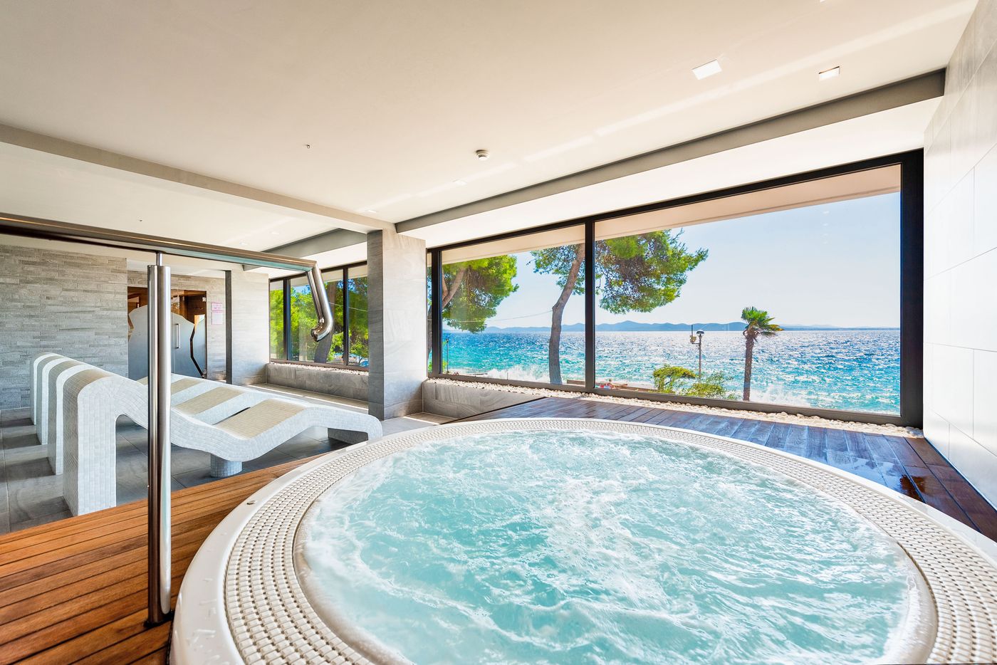 Hotel Pinija Petrecane