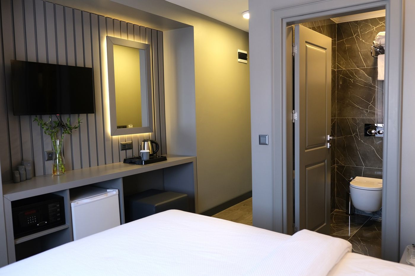 Dilens Bosphorus Hotel-Turkey-Besiktas-Room-6