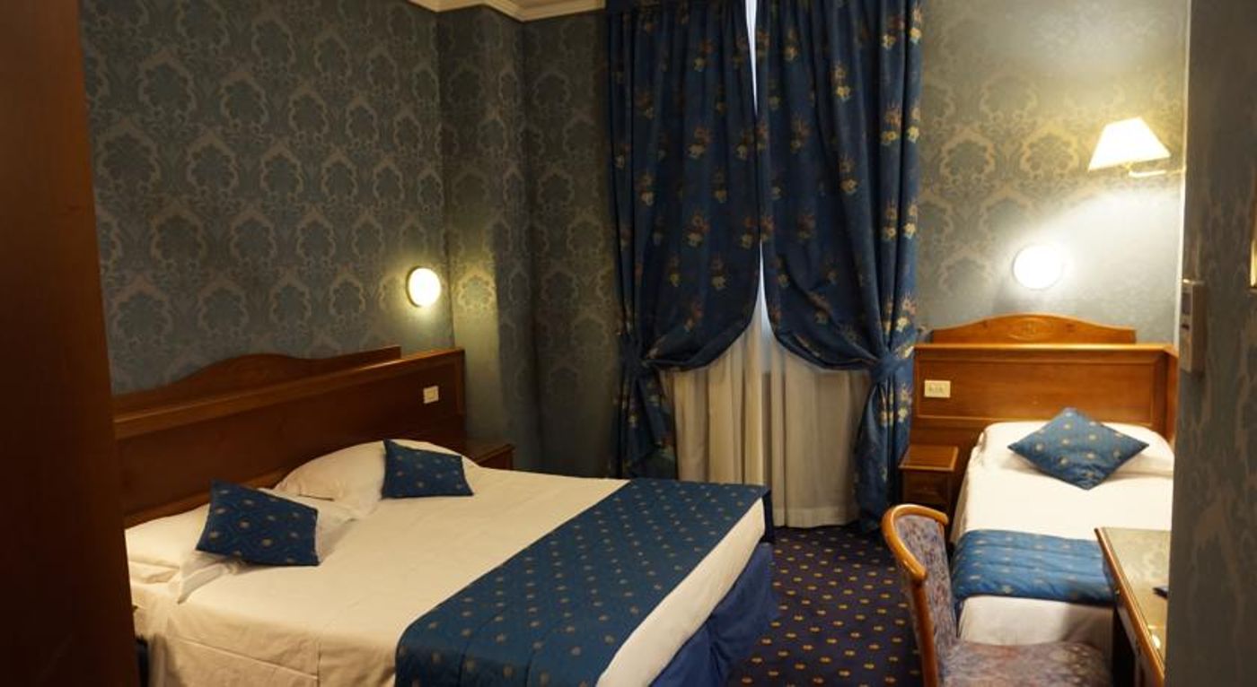 Hotel-Montecarlo-Room-20