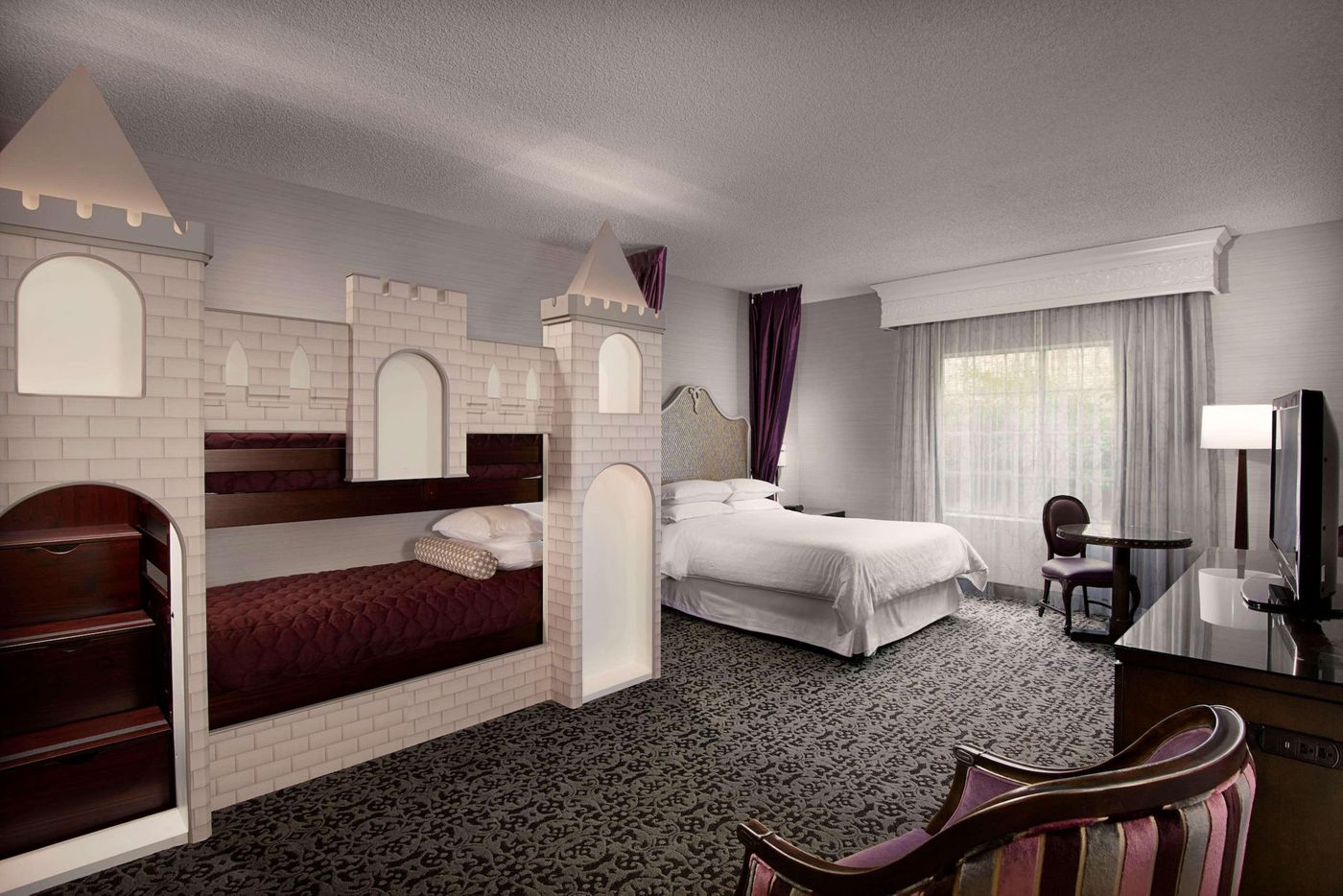 Anaheim-Majestic-Garden-Hotel-Room-21
