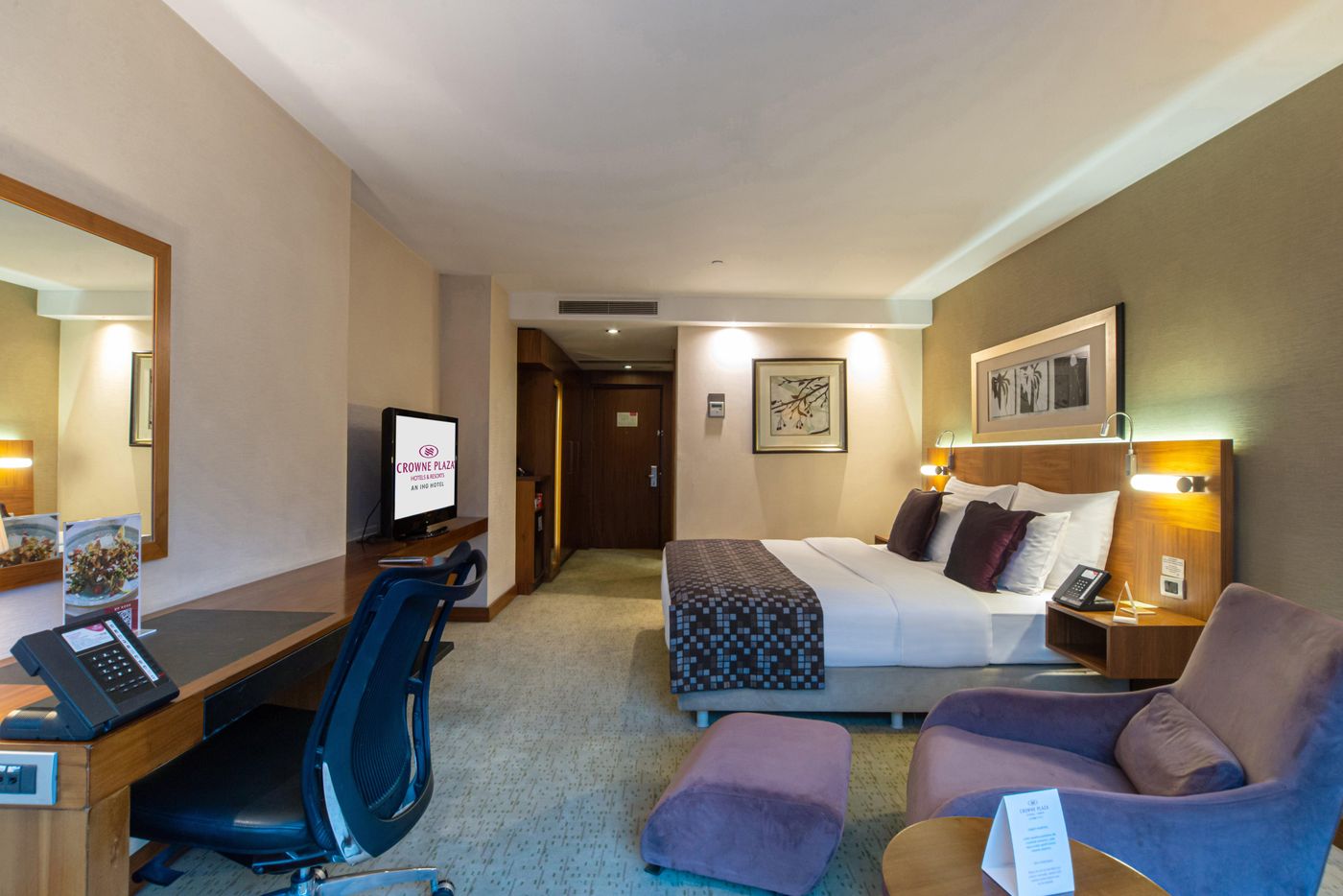 Crowne-Plaza-Harbiye-Room-17