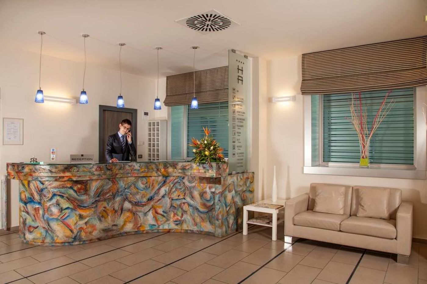 Artis-Hotel-Lobby-2