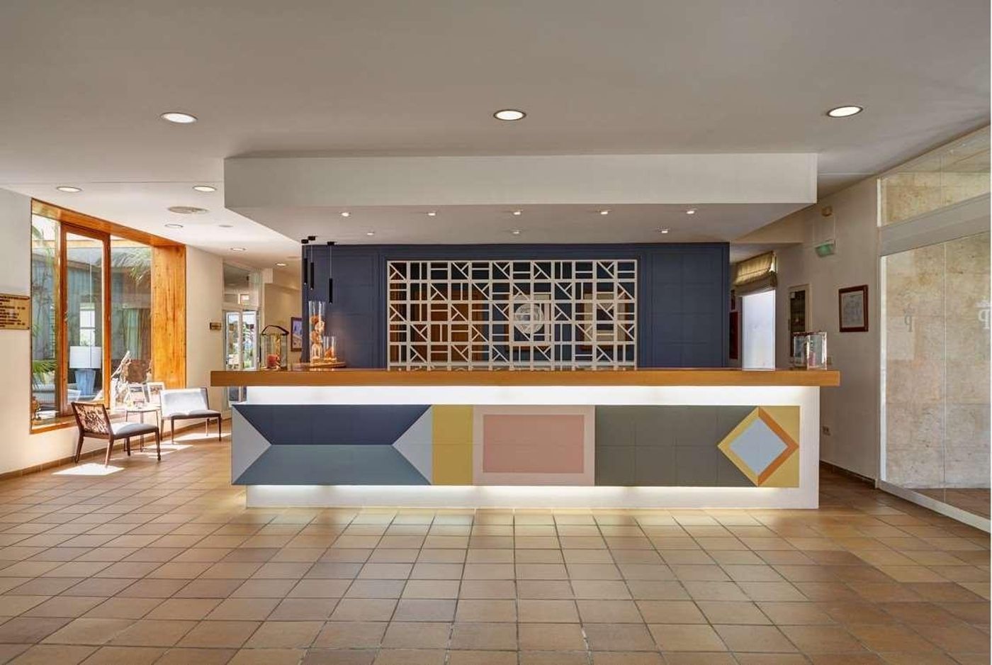 Parador-de-Benicarlo-Lobby-64