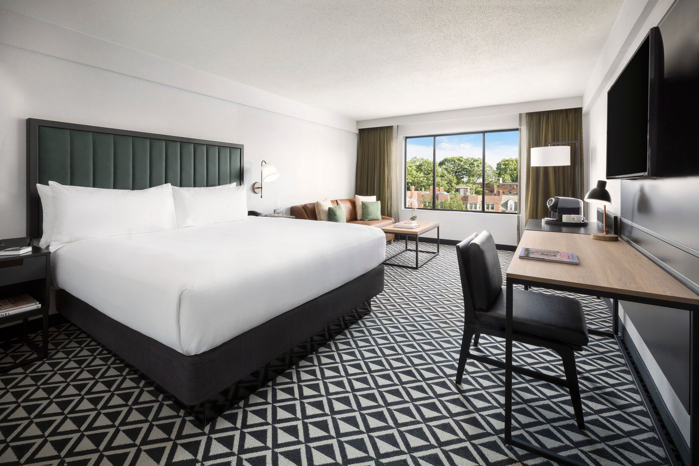 The-Arcadian-powered-by-Sonder-Room-12