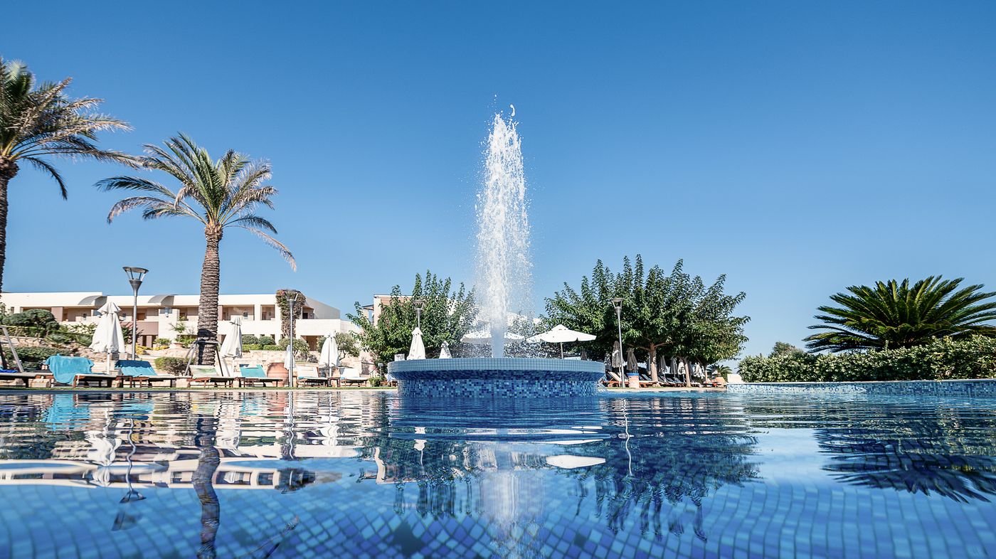 Cretan-Dream-Royal-Hotel-Pool-1