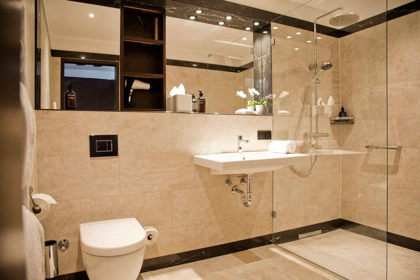 Gold-Palais-Hotel-Room-26