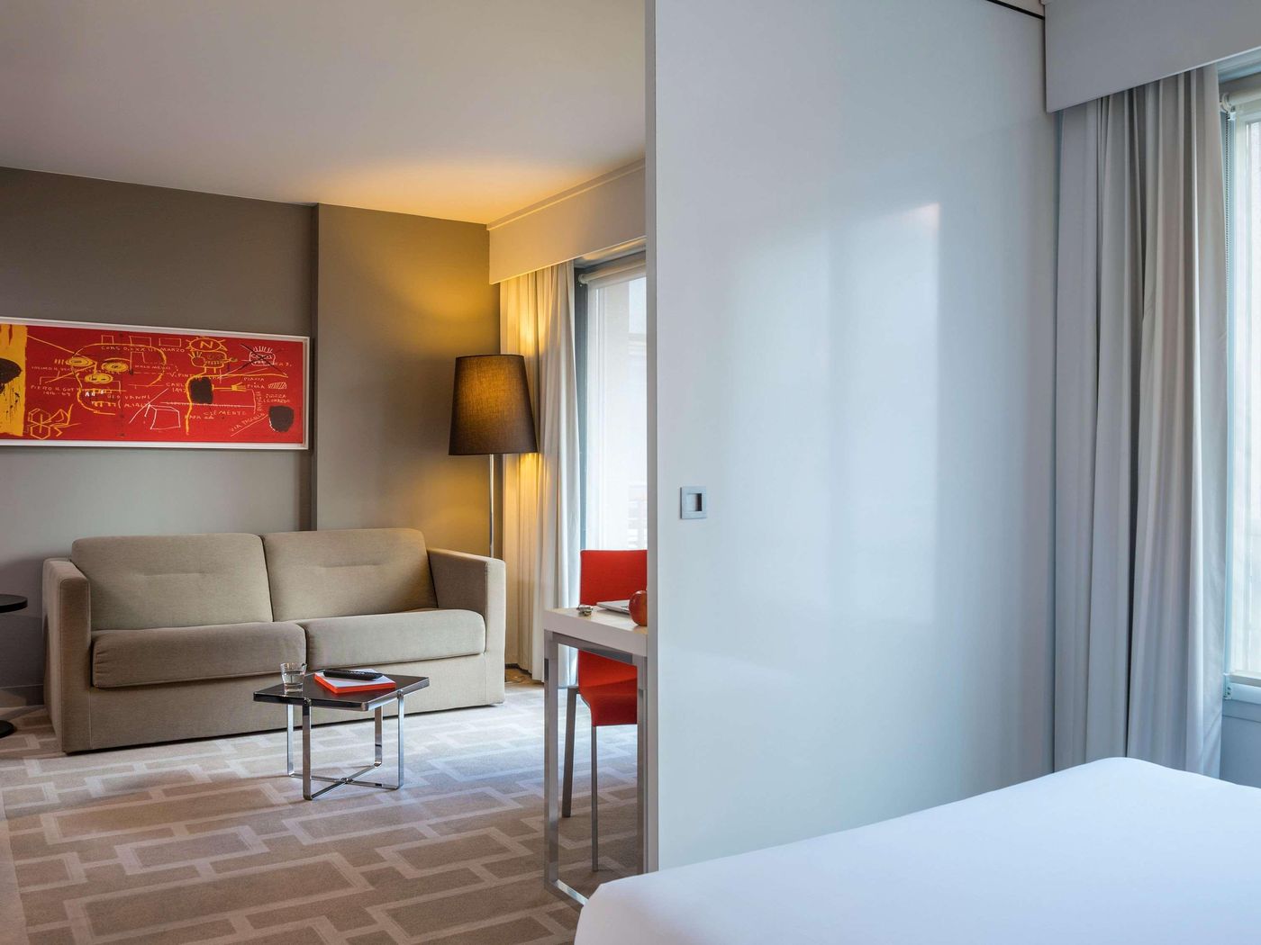 Hipark-Design-Suites-Nice-Room-17