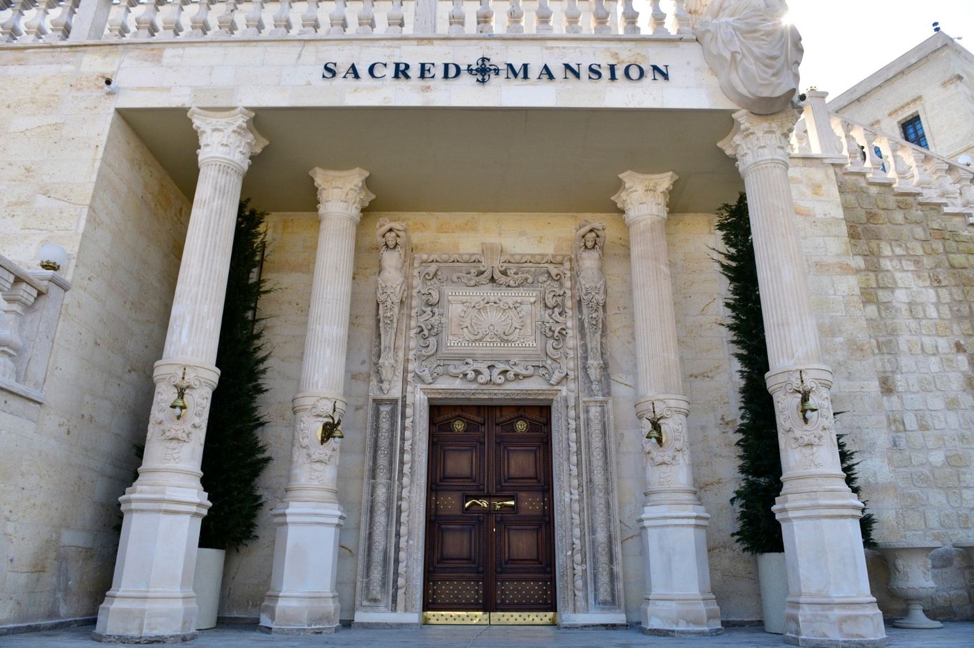 Sacred Mansion Hotel