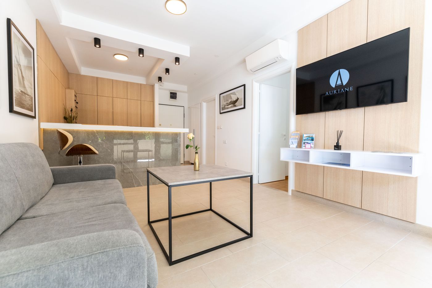 The-Residence-Lobby-54