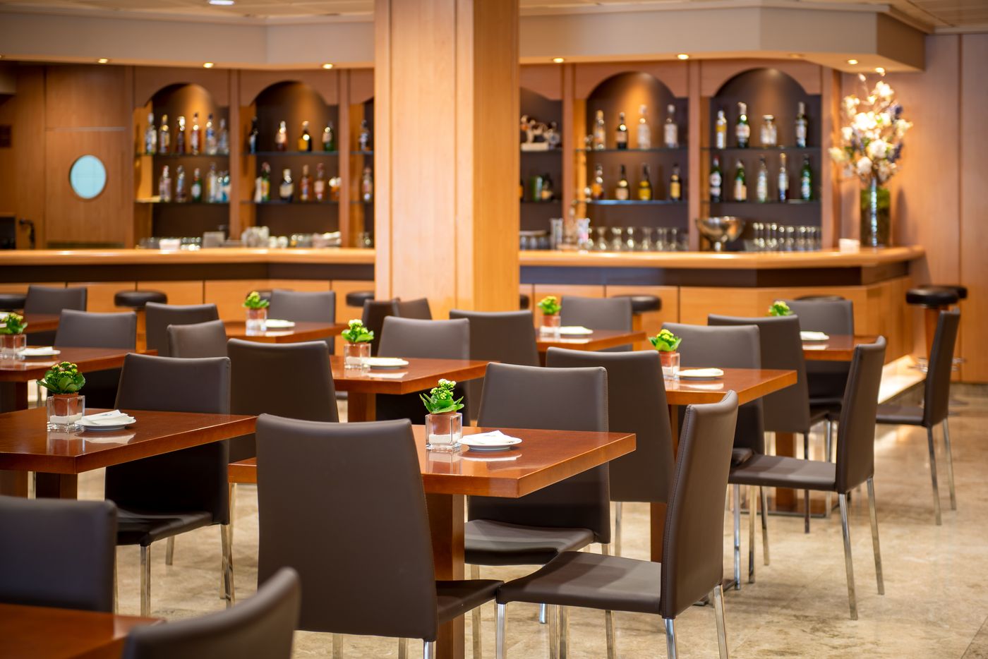 Santos-Praga-Restaurant-28