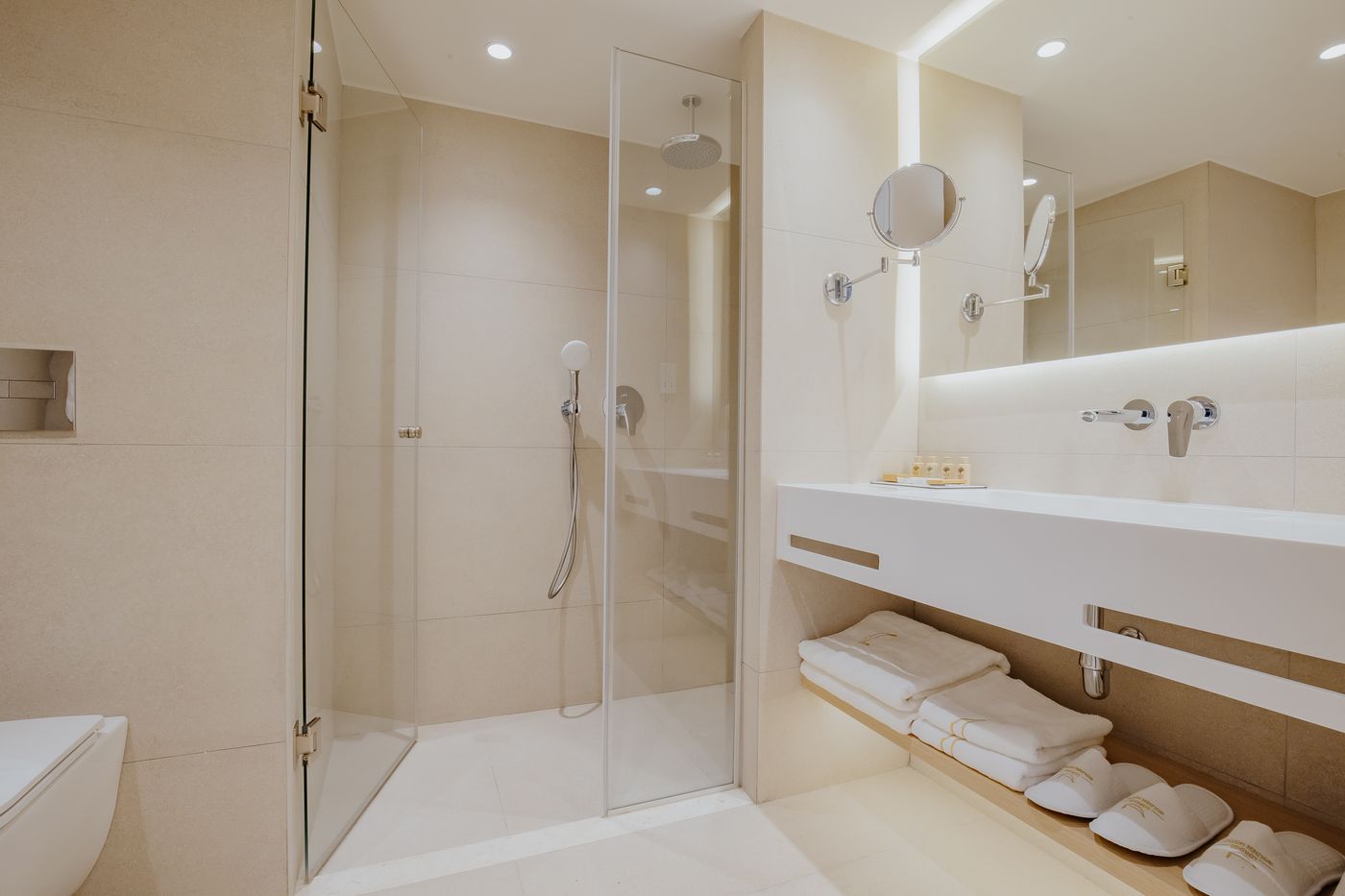 Golden-Coast-Room-41