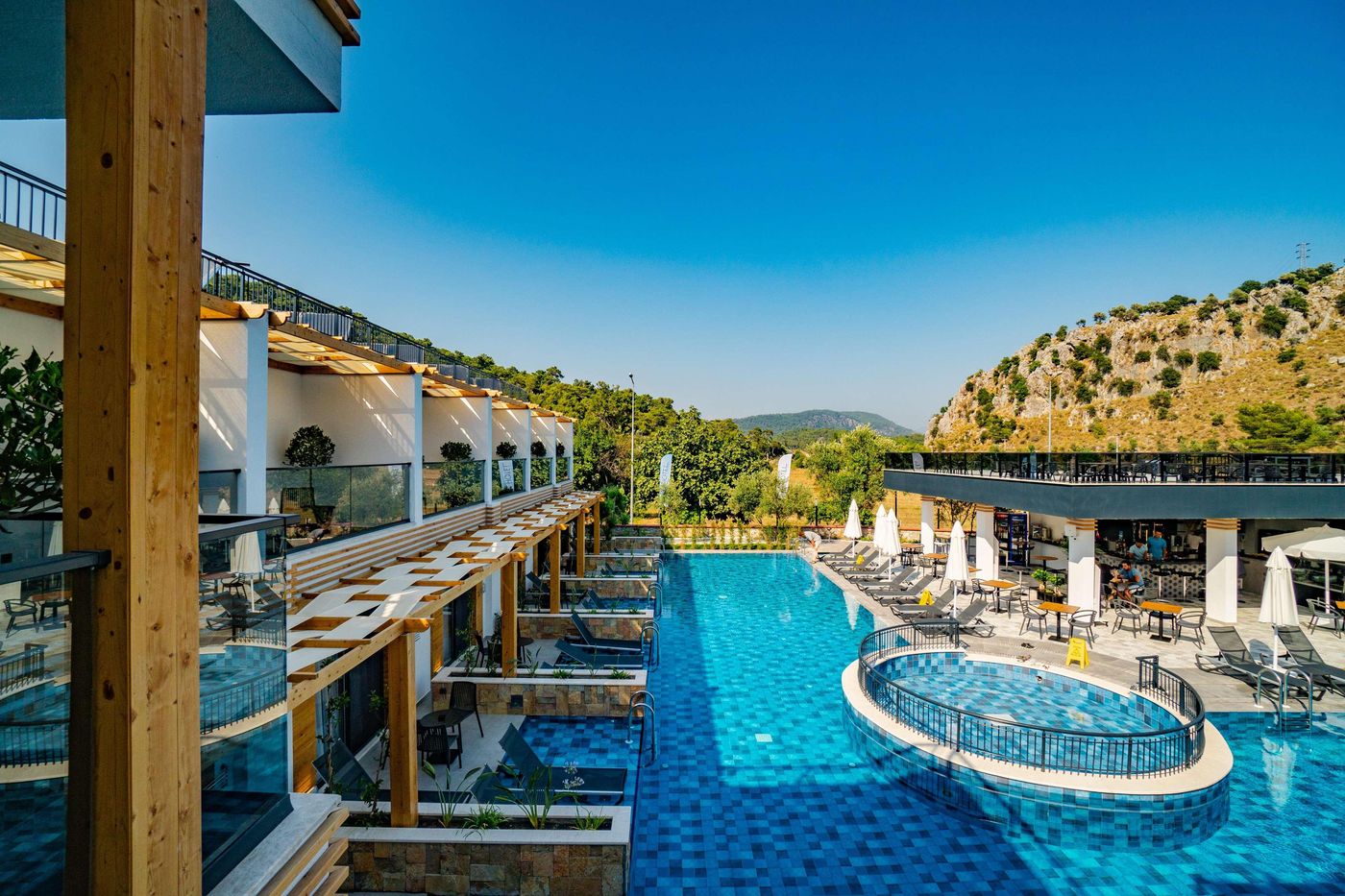 L-Hotel-Sarigerme-Pool-18