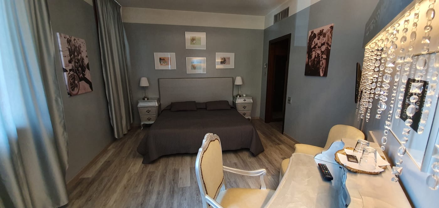 Admiral-Hotel-Room-28