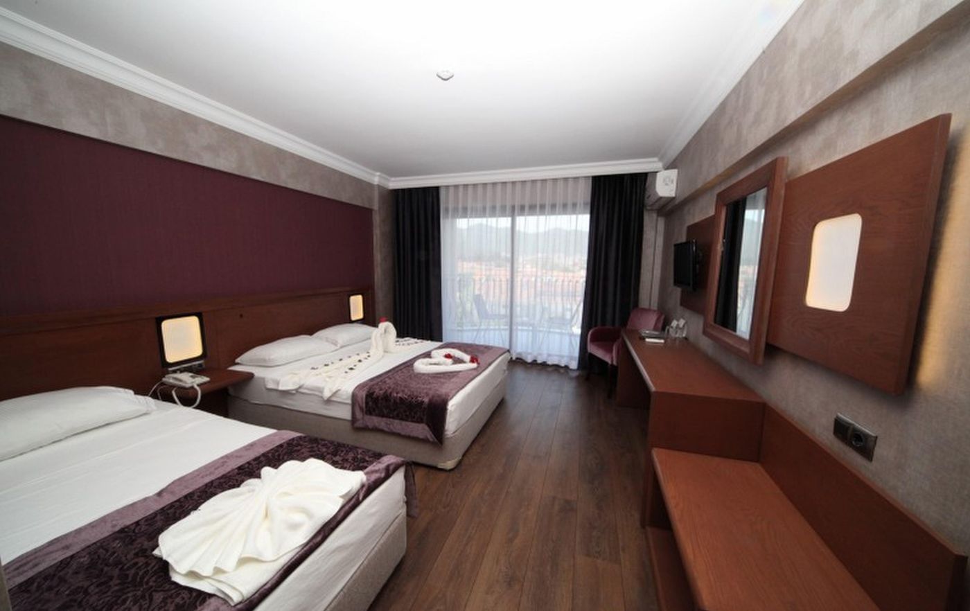 Club-Viva-Hotel-and-Apartments-Room-15