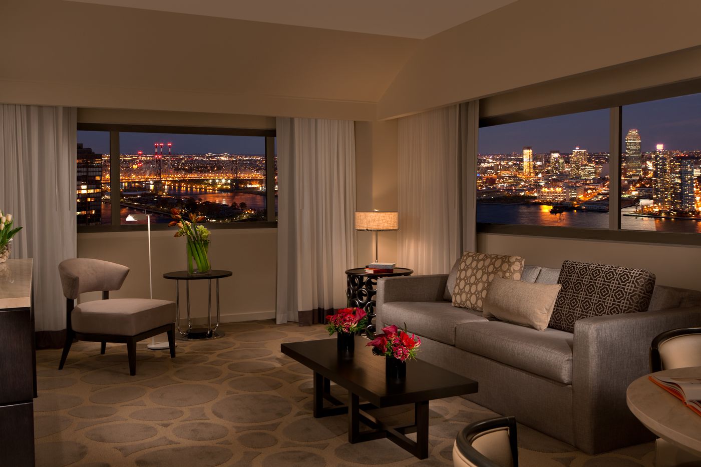 Millennium-Hilton-New-York-One-UN-Plaza-Room-52