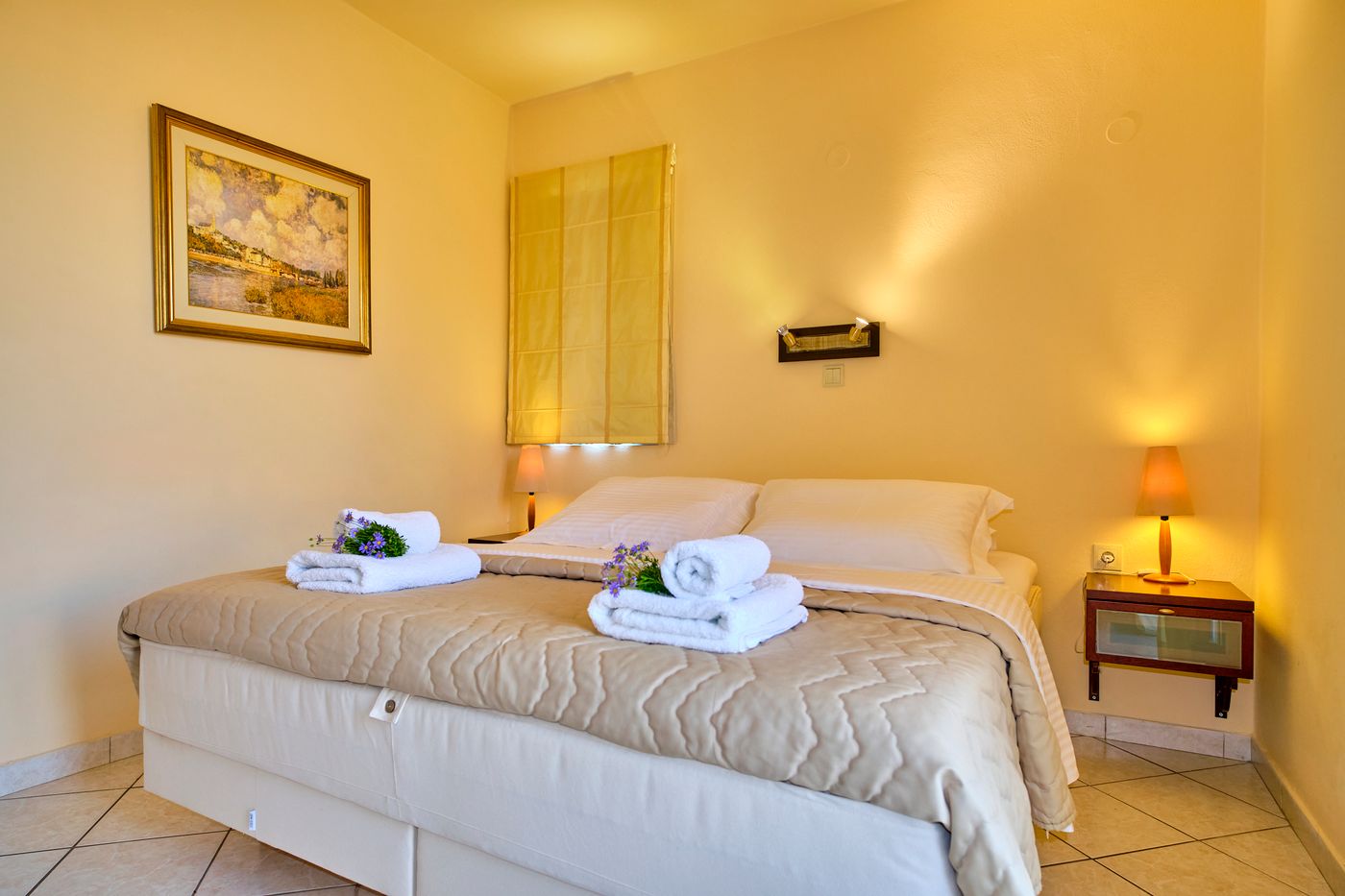 Chrismos-Luxury-Suites---Studios-Room-21