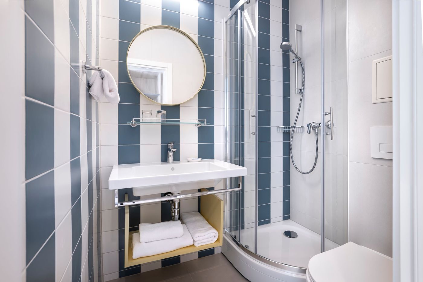 Hotel-Valamar-Koralj-Room-26