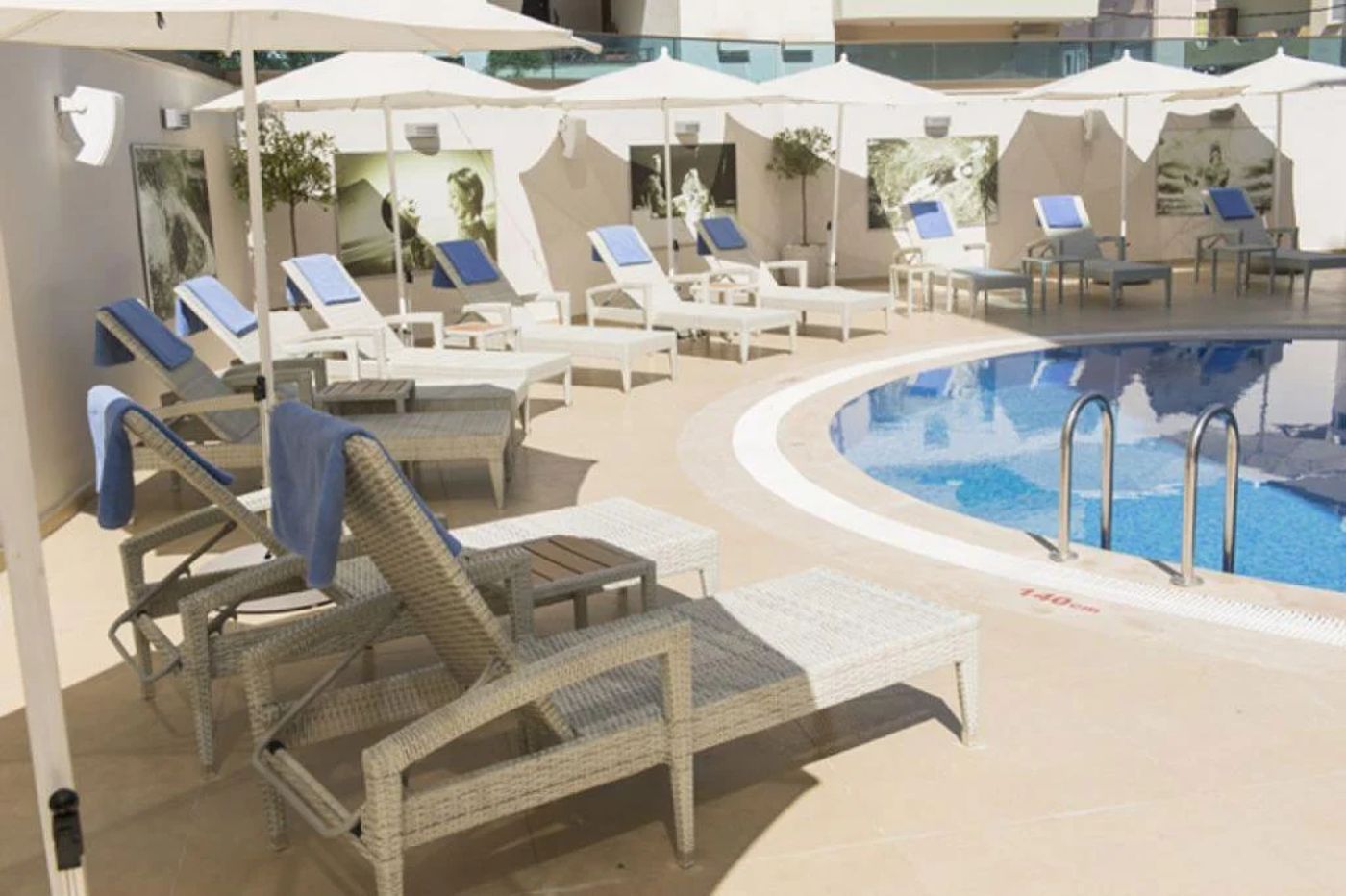 Aurasia Deluxe Hotel