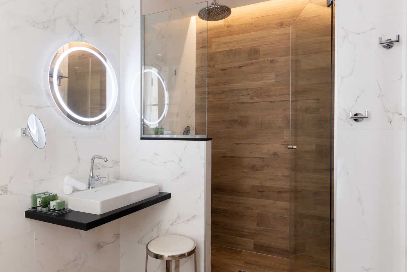 Hotel-Lord-Byron-Room-31