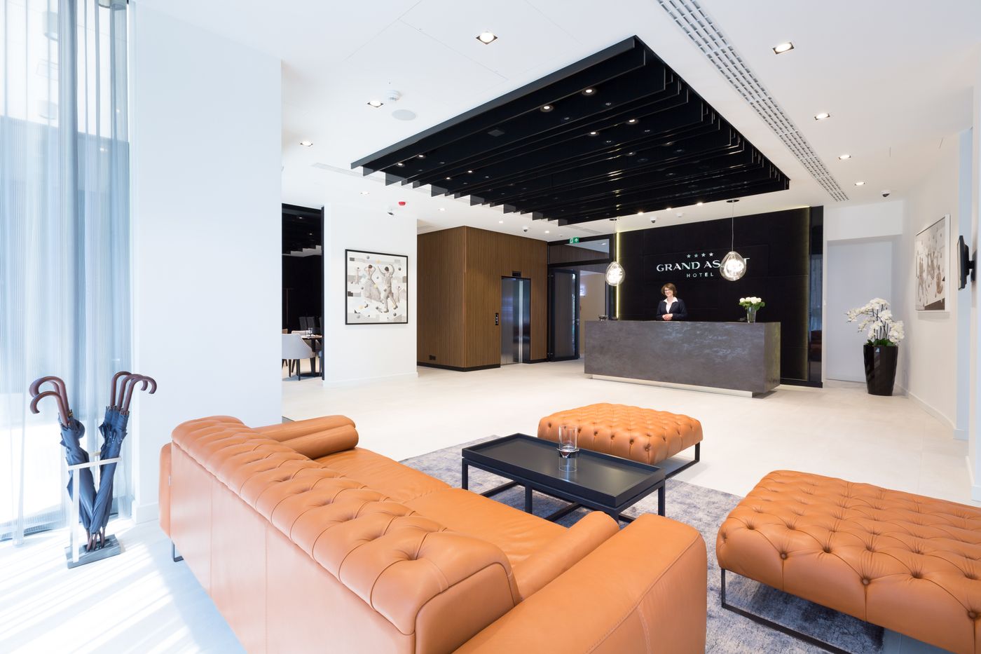 Grand-Ascot-Hotel-Lobby-3