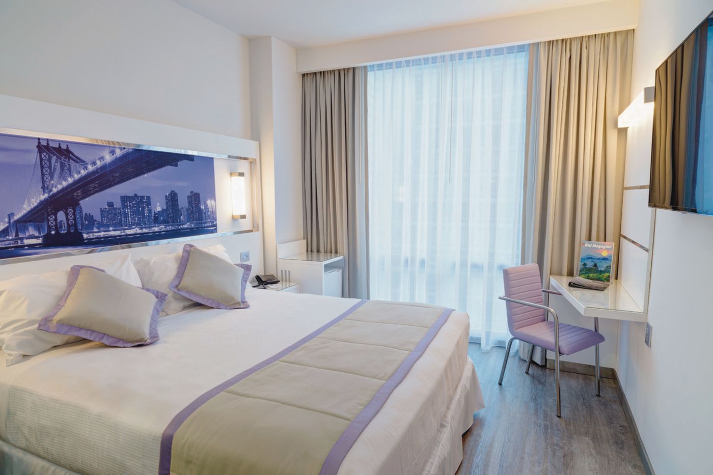 Riu-Plaza-New-York-Times-Square-Room-28