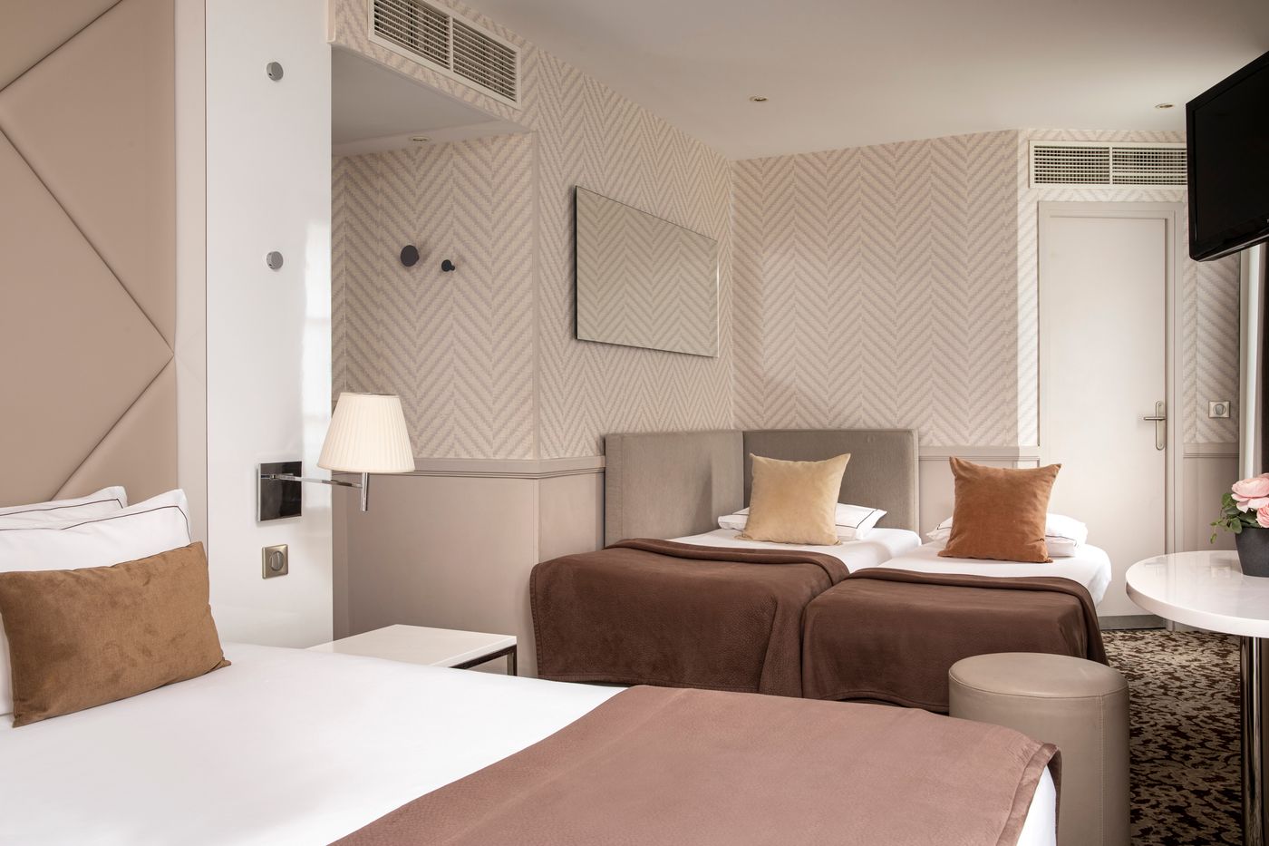 Longchamp-Elysees-Room-17