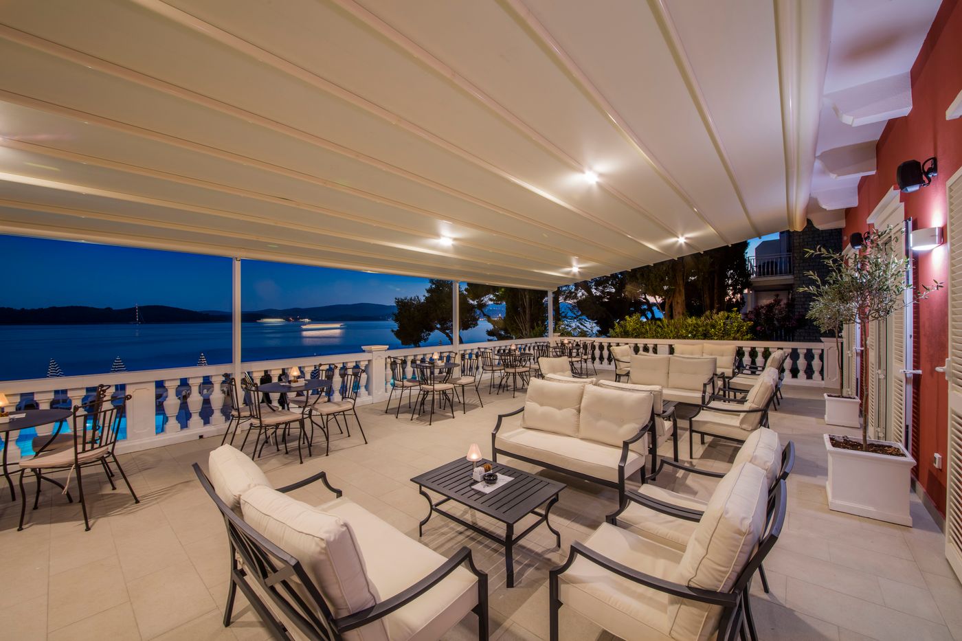 Aminess-Bellevue-Hotel-Terrace-18