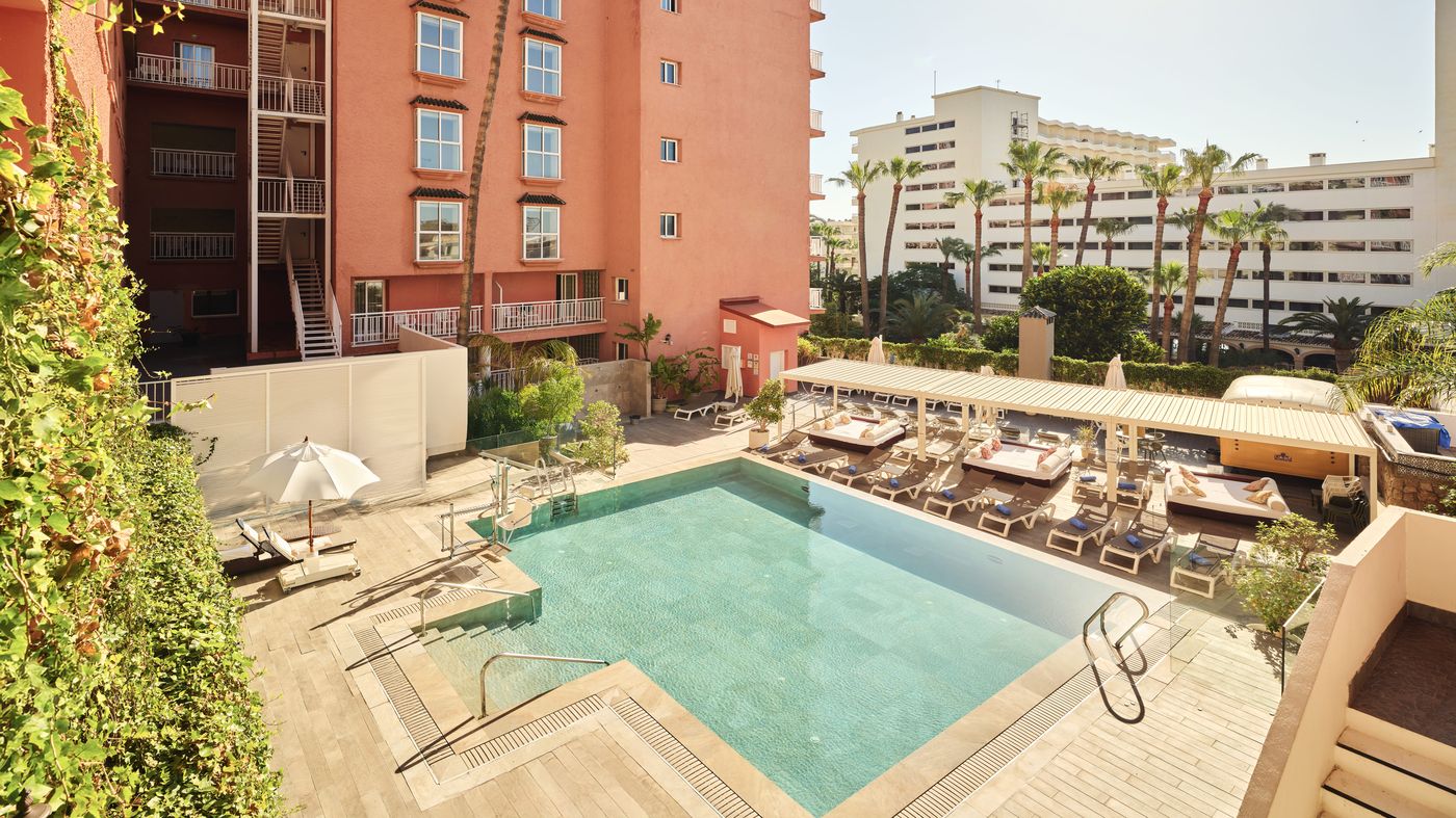 Hotel-Fenix-Torremolinos---Adults-Only-Recommended-Pool-2