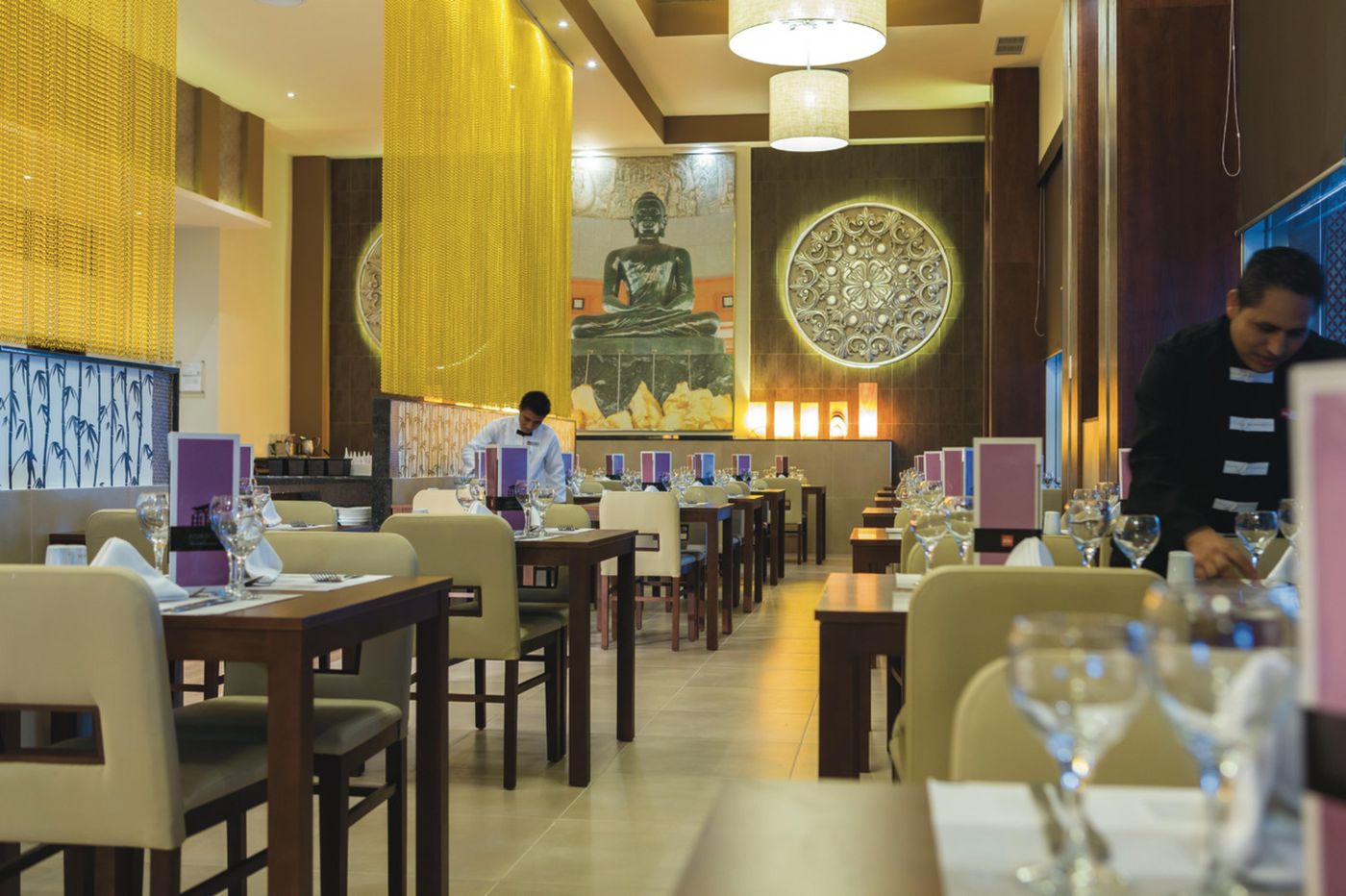 Riu-Playacar-All-Inclusive-Restaurant-36