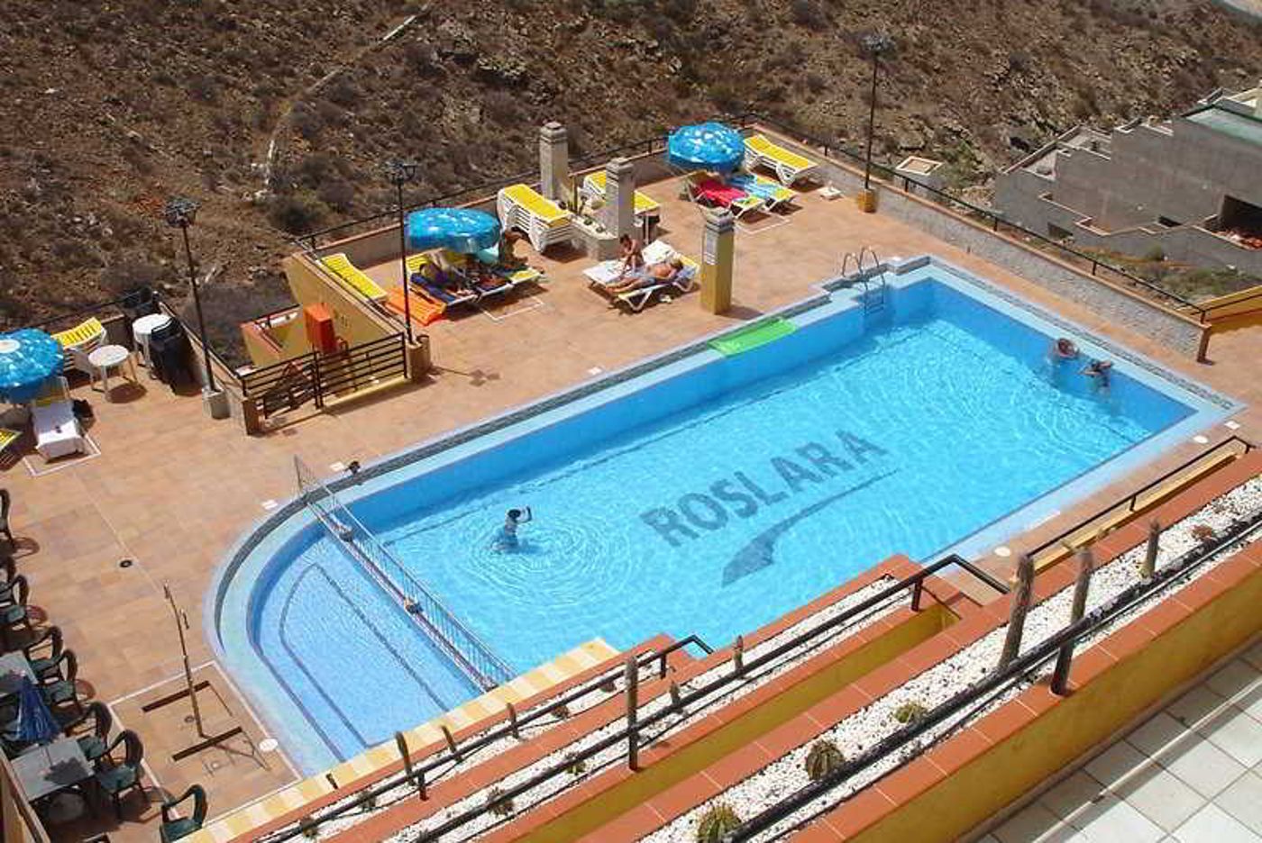 Roslara-Apartment-Pool-20