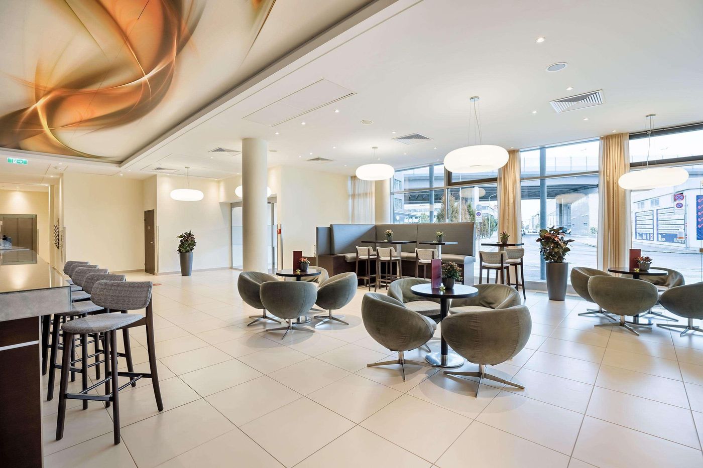 Austria Trend Hotel Doppio - Austria - Vienna - Bar - 6