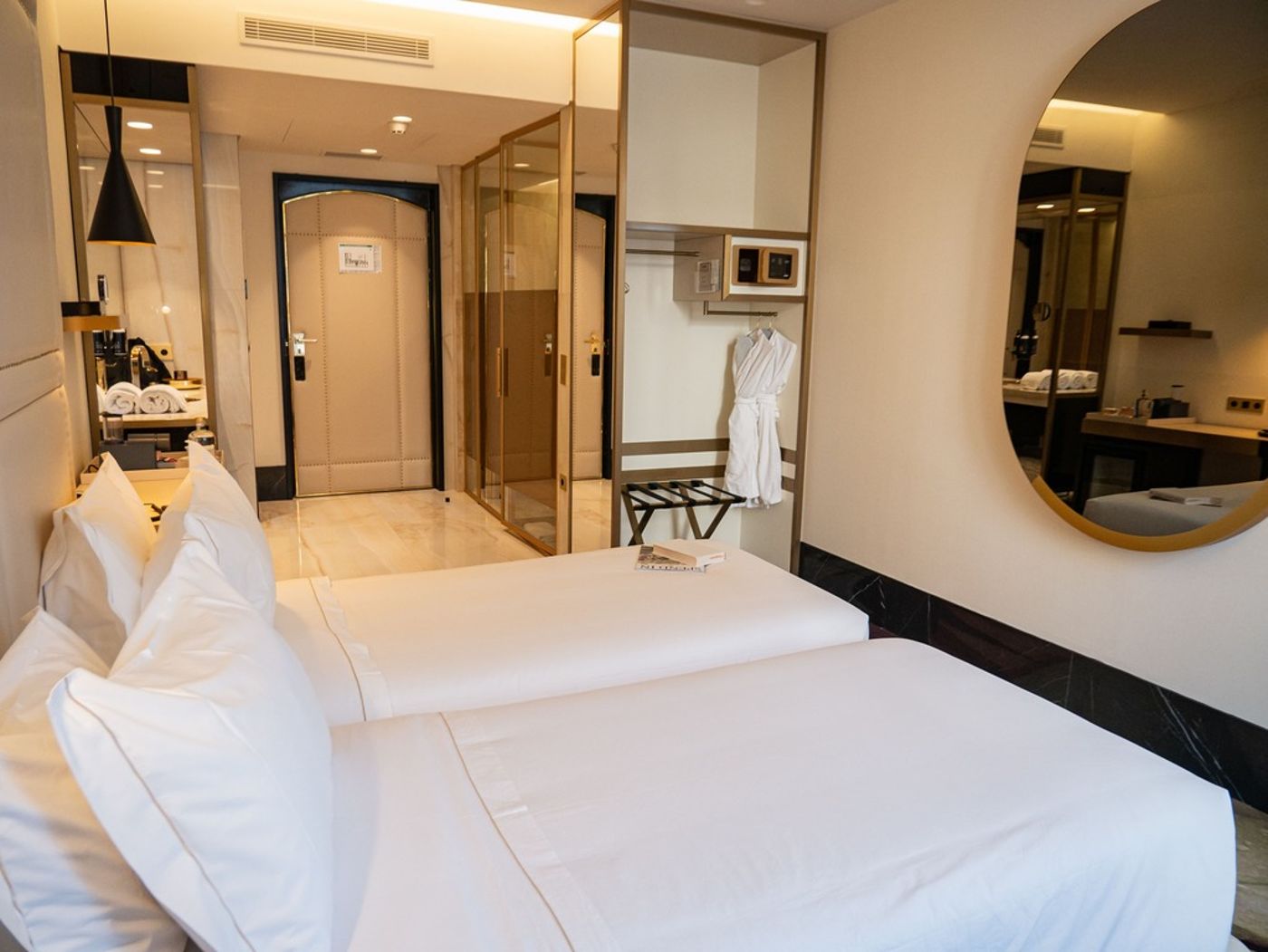 Madalena-By-the-Beautique-Hotels-Room-23