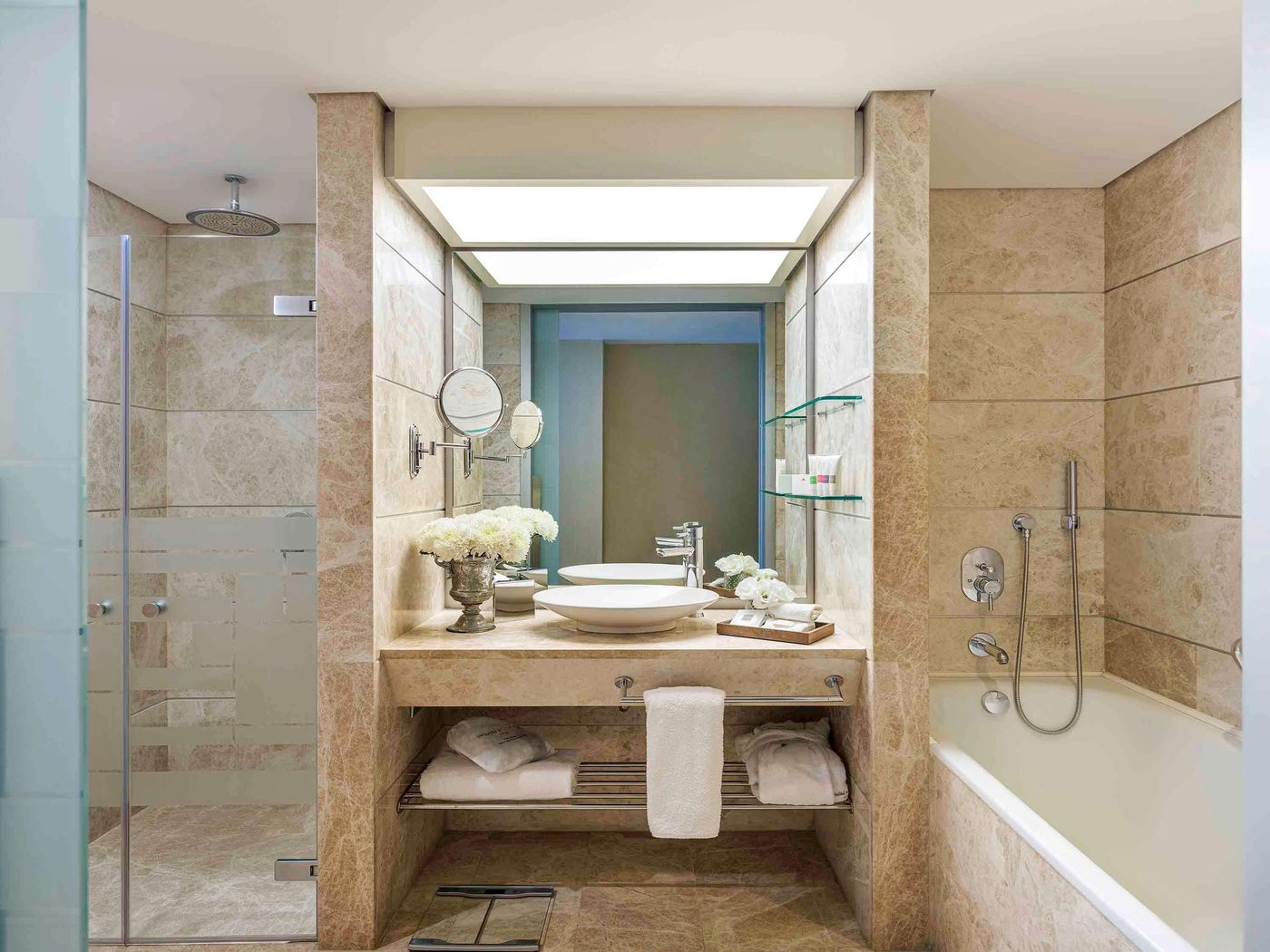 Swissotel-Grand-Efes-Izmir-Room-43