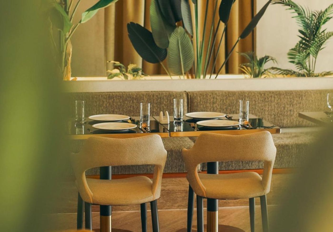 Dubai-Marine-Beach-Resort-and-Spa-Restaurant-51