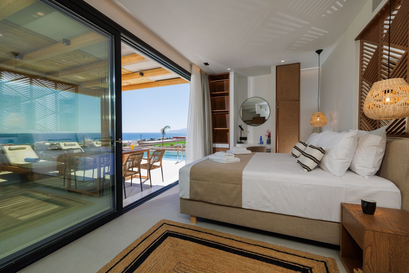 Deos Luxury Suites - Adults Only