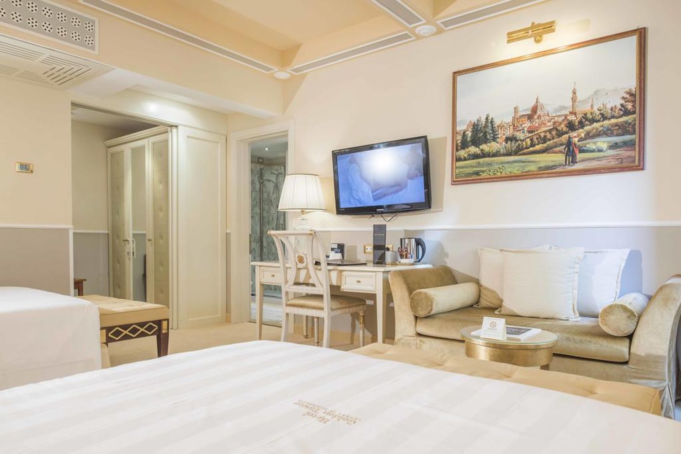 Golden-Tower-Hotel---Spa-Room-34