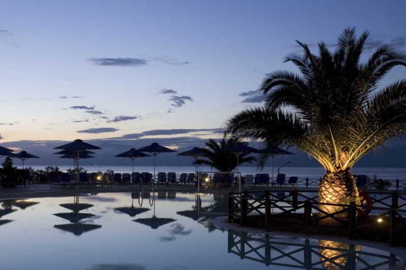 Mareblue-Beach-Pool-15