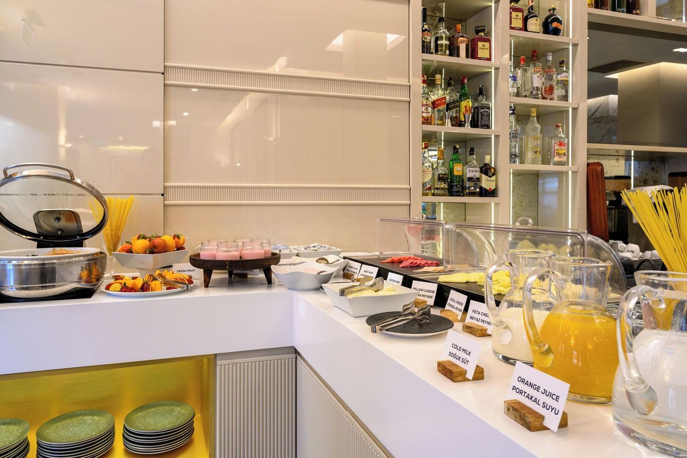 Four-Points-Express-by-Sheraton-Istanbul-Taksim-Restaurant-34