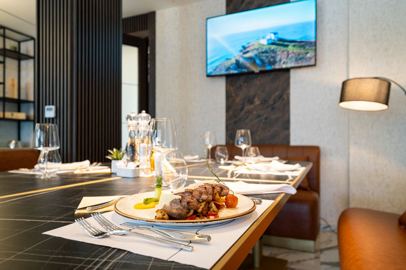 Hotel-Millennium-Restaurant-55