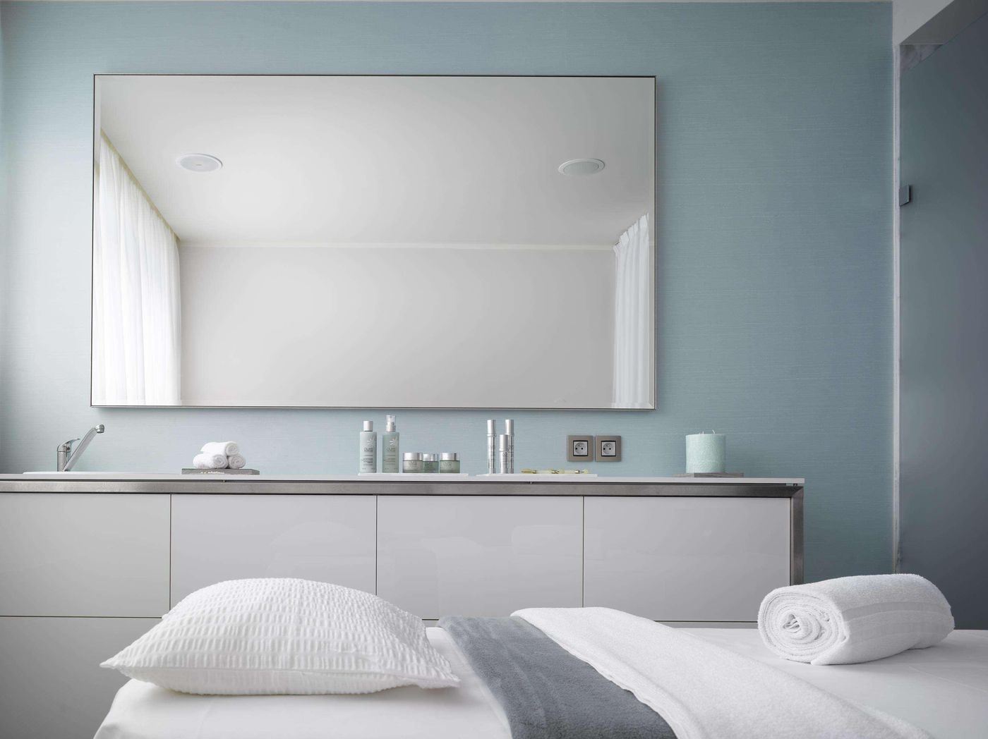 The-Emblem-Prague-Hotel-Room-42