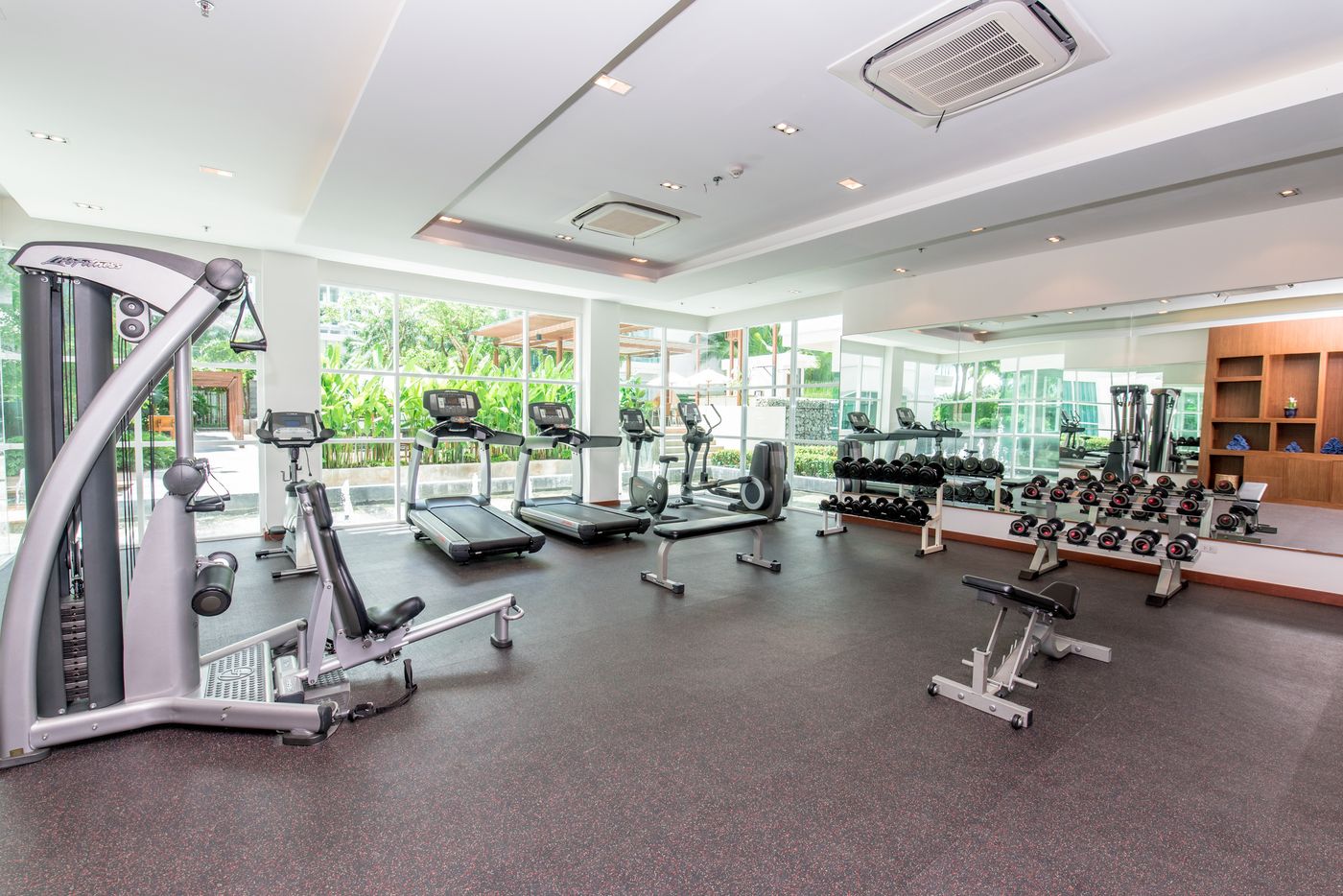 Fishermen-s-Harbour-Urban-Resort-Sports-and-Entertainment-38