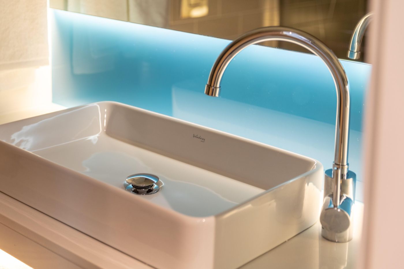 Holiday-Inn-Express-Lisbon---Plaza-Saldanha-Room-30