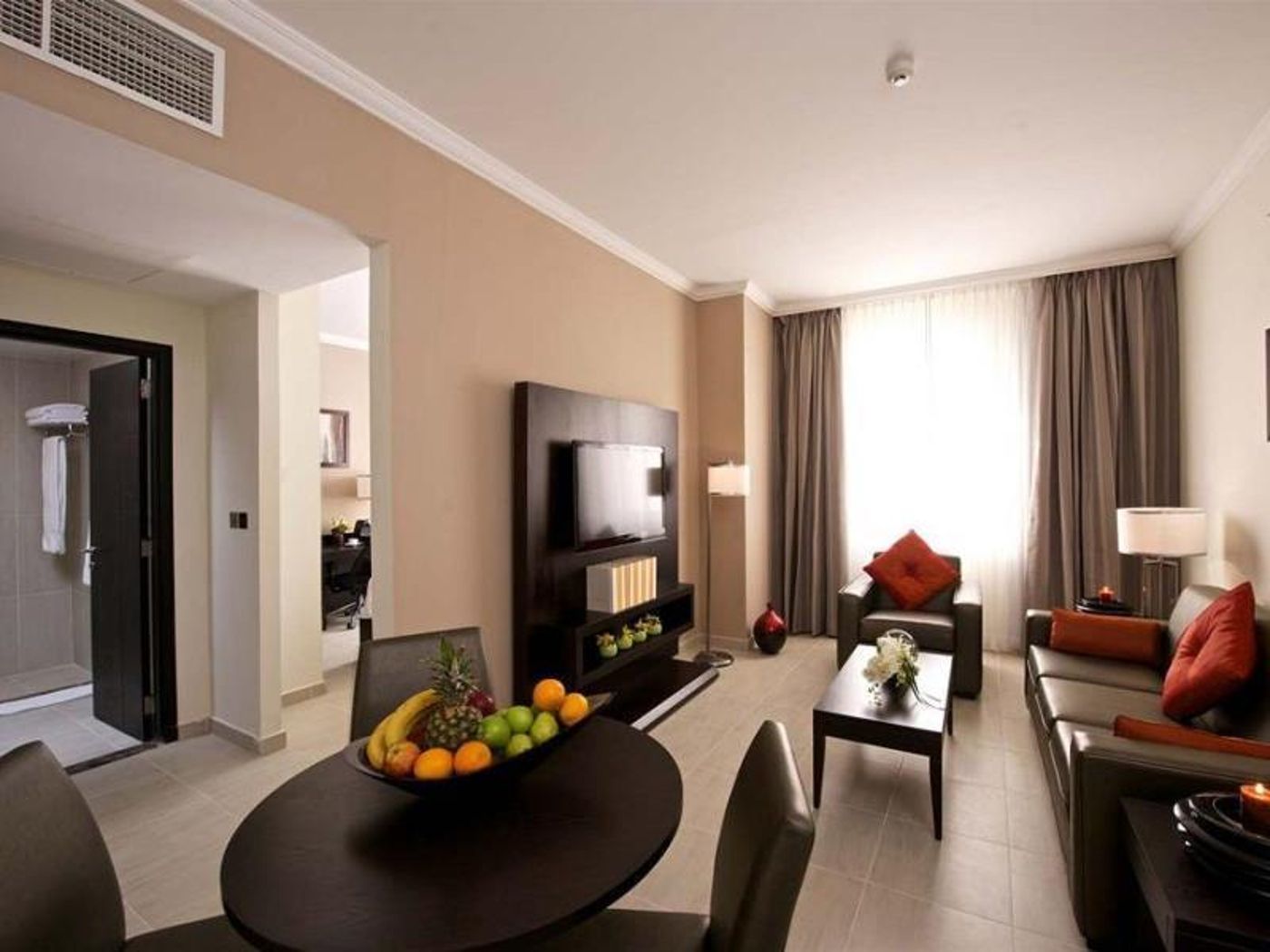 The-Royal-Riviera-Room-7