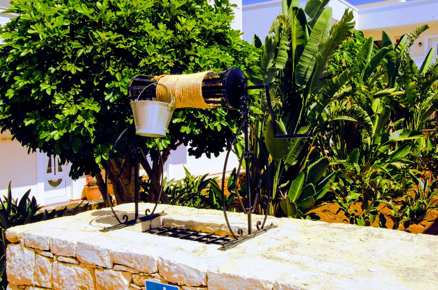 Yiannis-Manos-Apartments-General-view-41