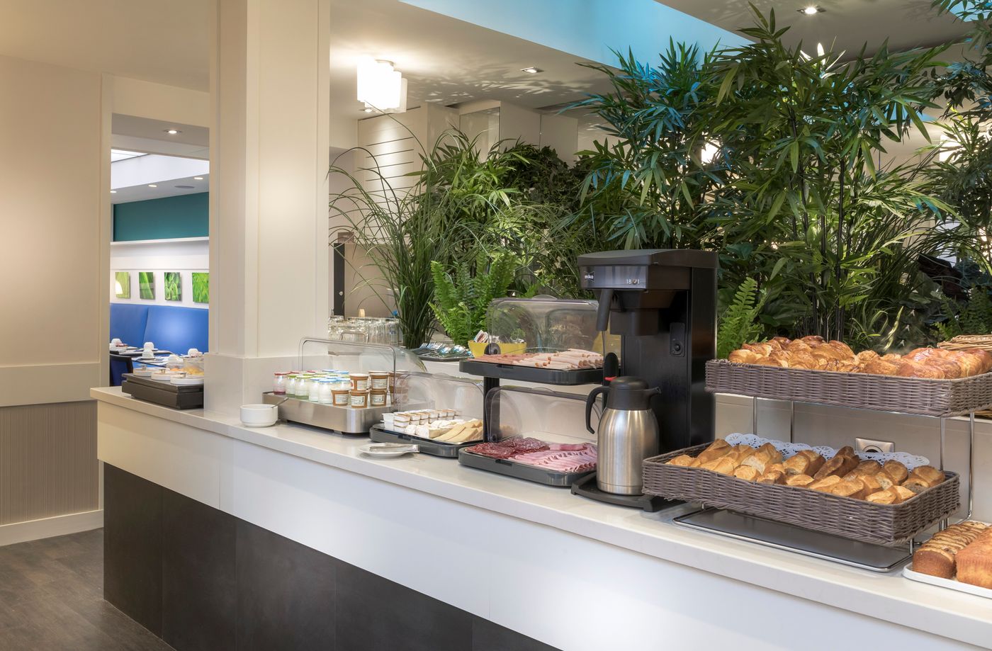 Elysees-Ceramic-Restaurant-48