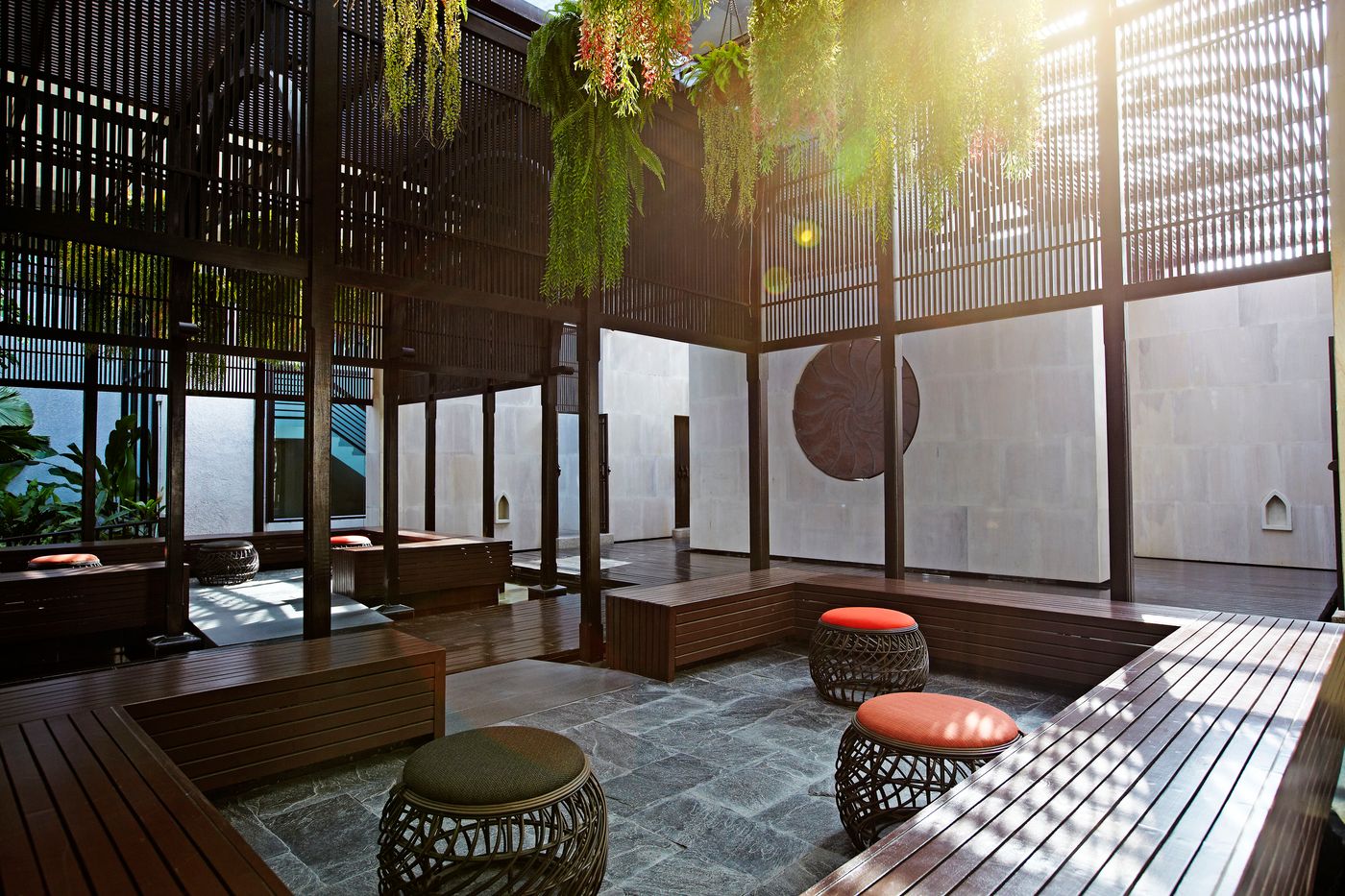 Sareeraya-Villas---Suites-Lobby-30