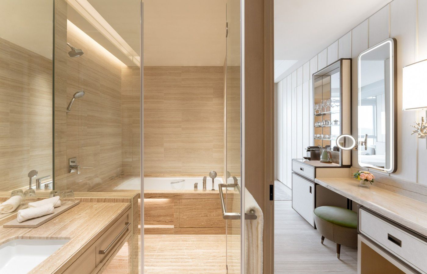 The-Fullerton-Ocean-Park-Hotel-Hong-Kong-Room-19