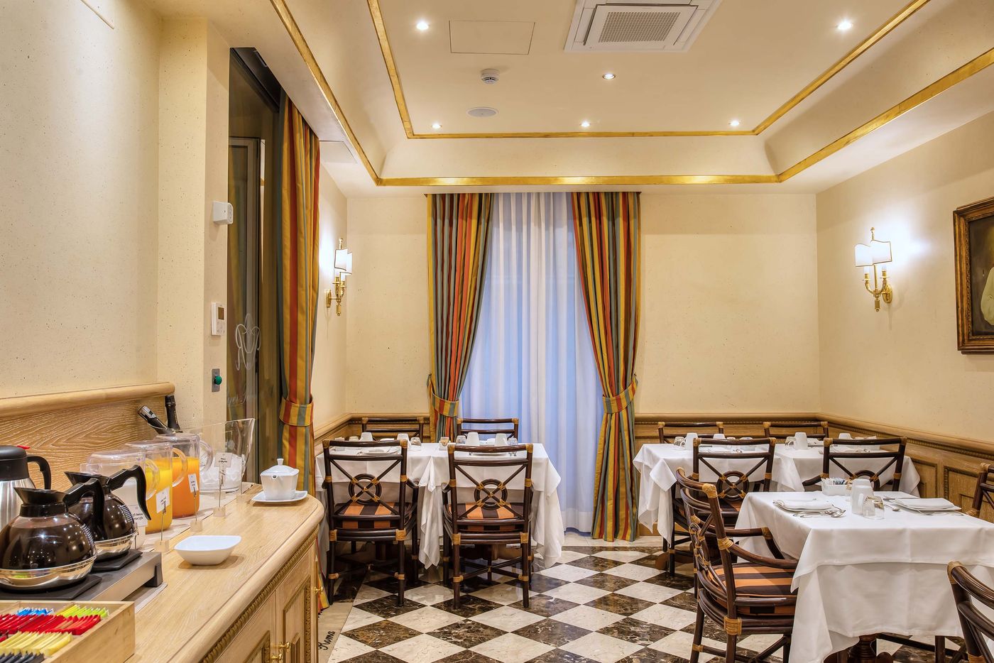 Hotel-River-Palace-Restaurant-18